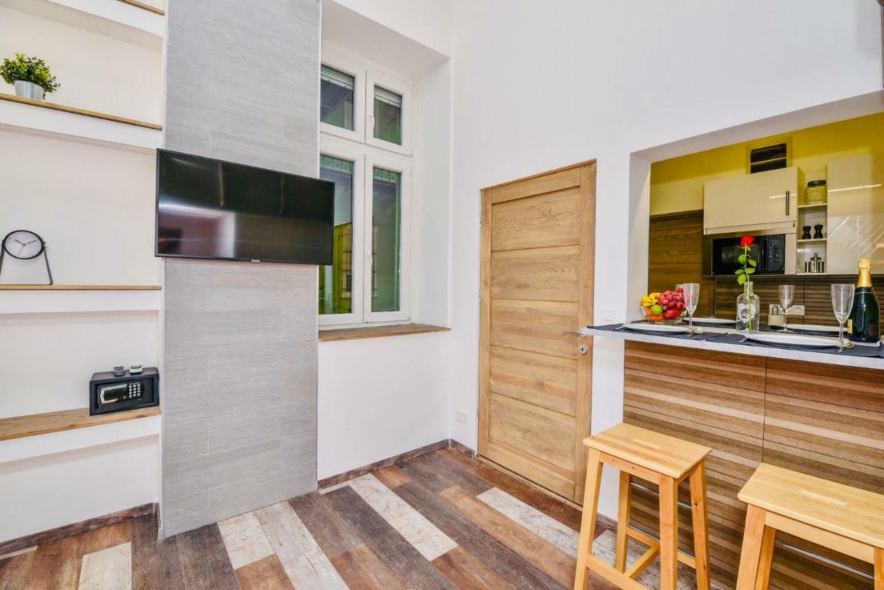 Heart Apartment With Free Private Parking Budapest Exterior foto